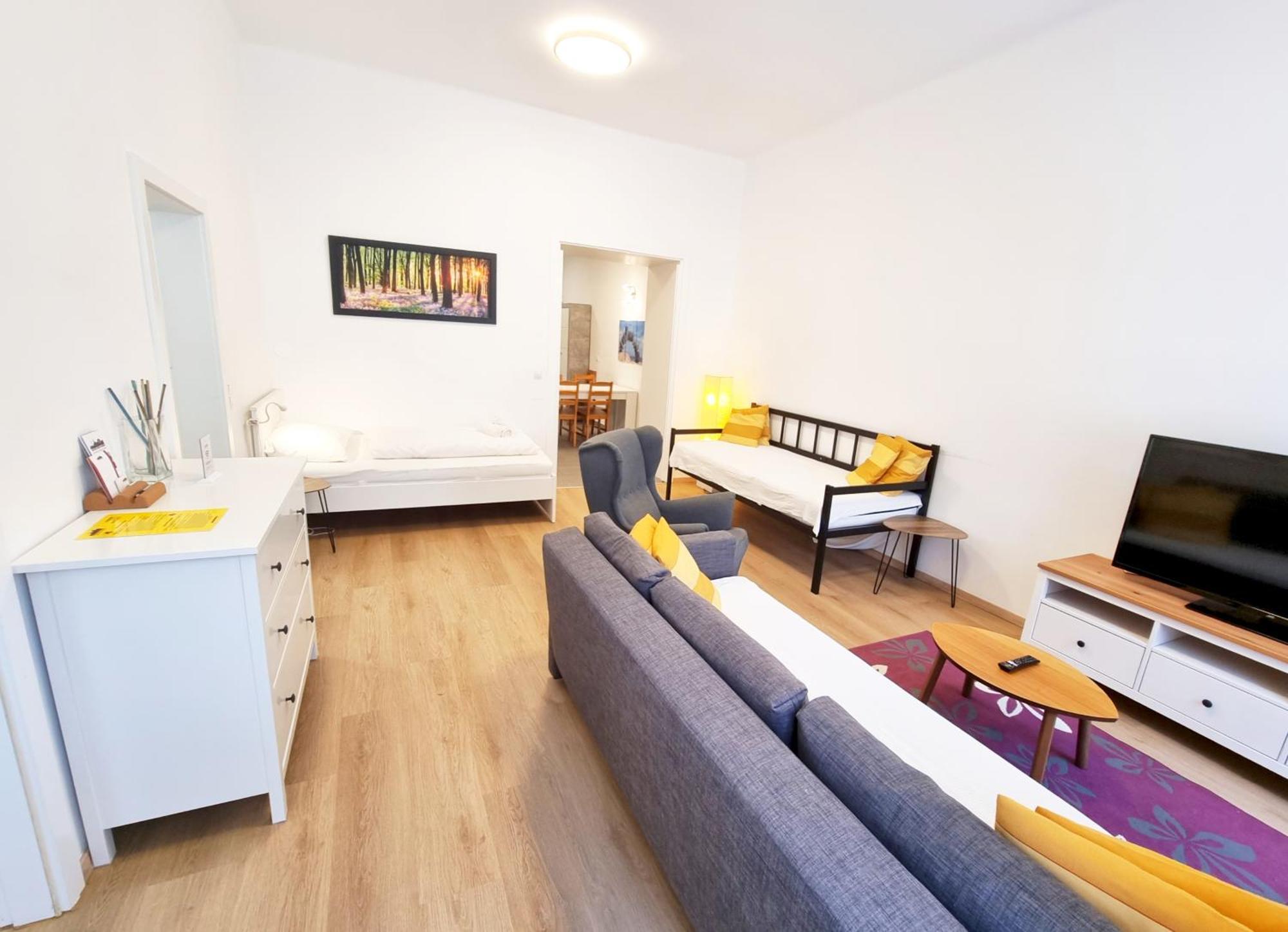 Gal Apartment *
